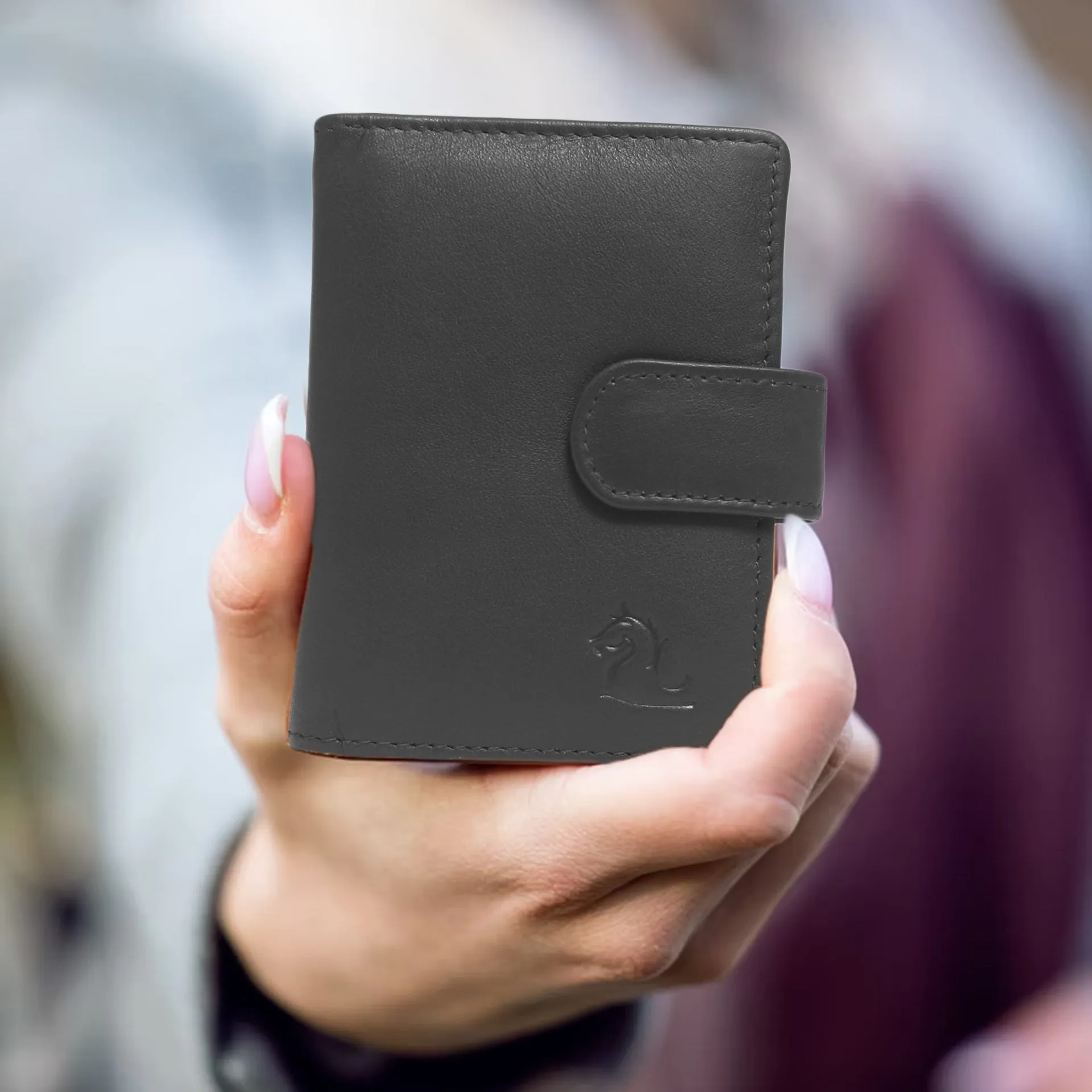 14030 Black Leather Card Holder for Men and Women