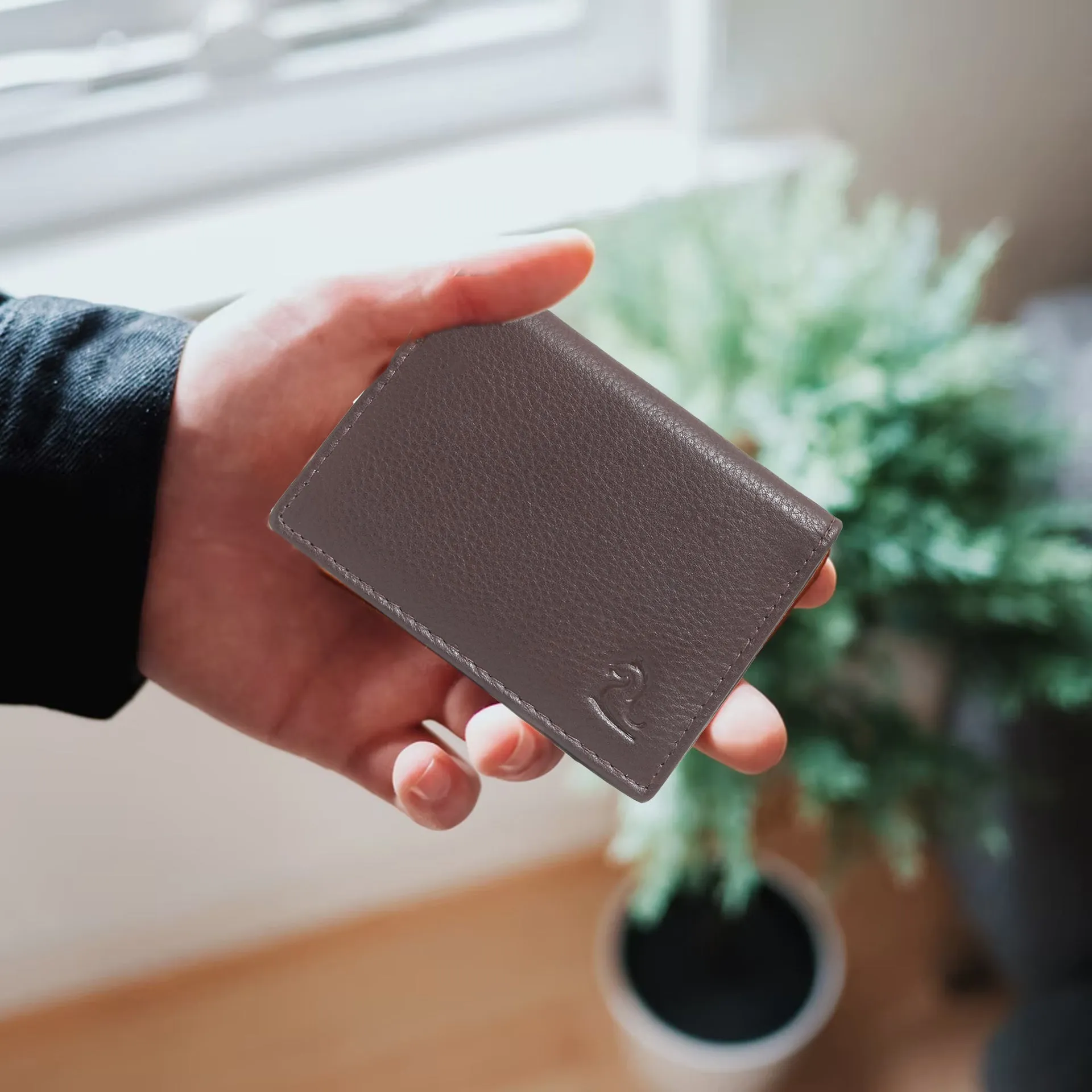 14033 Brown Leather Card Holder for Men and Women
