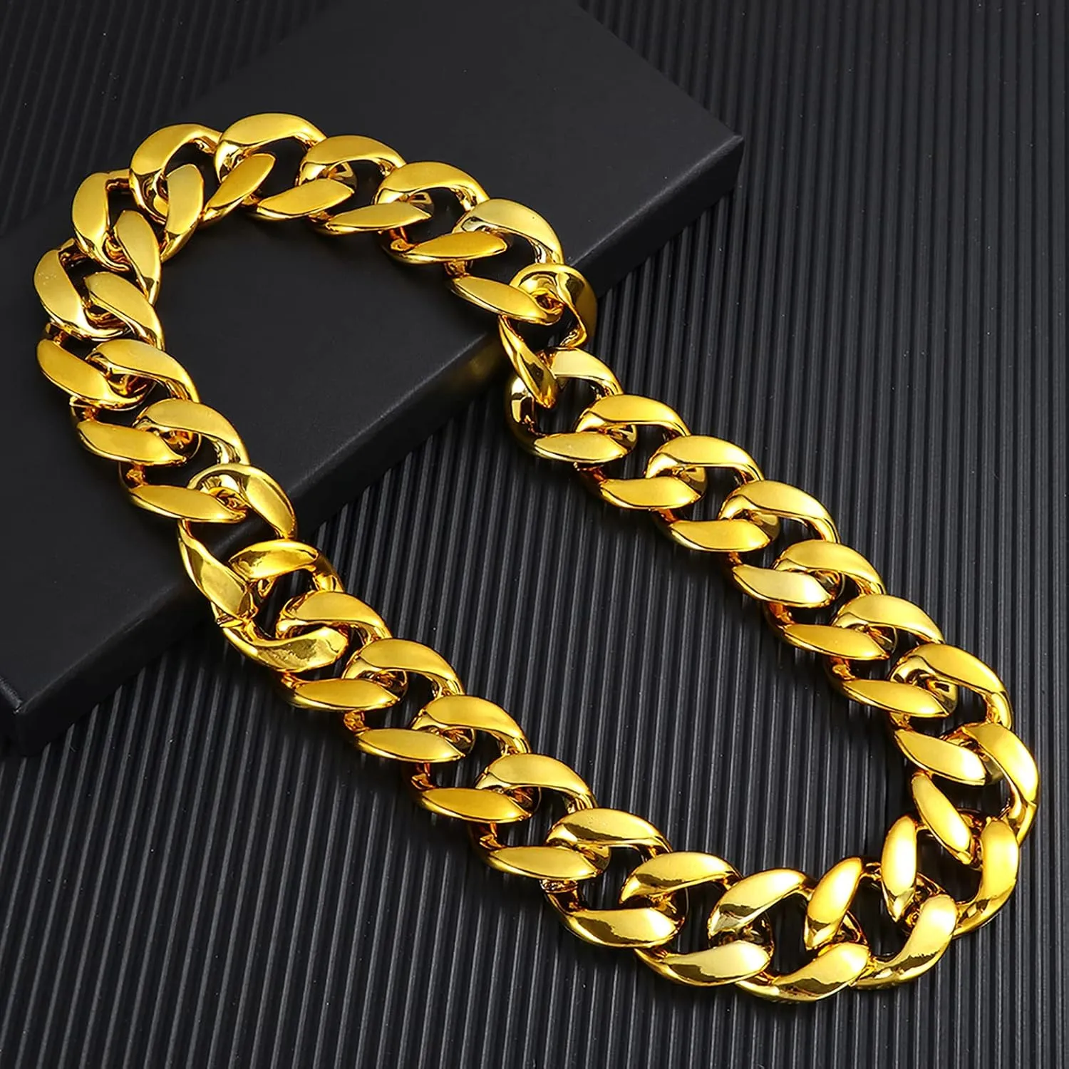 2Pack Big Chunky Plastic Hip Hop Chain for Men, Fake Gold Silver Turnover Chain 90s Necklace Costume Accessory