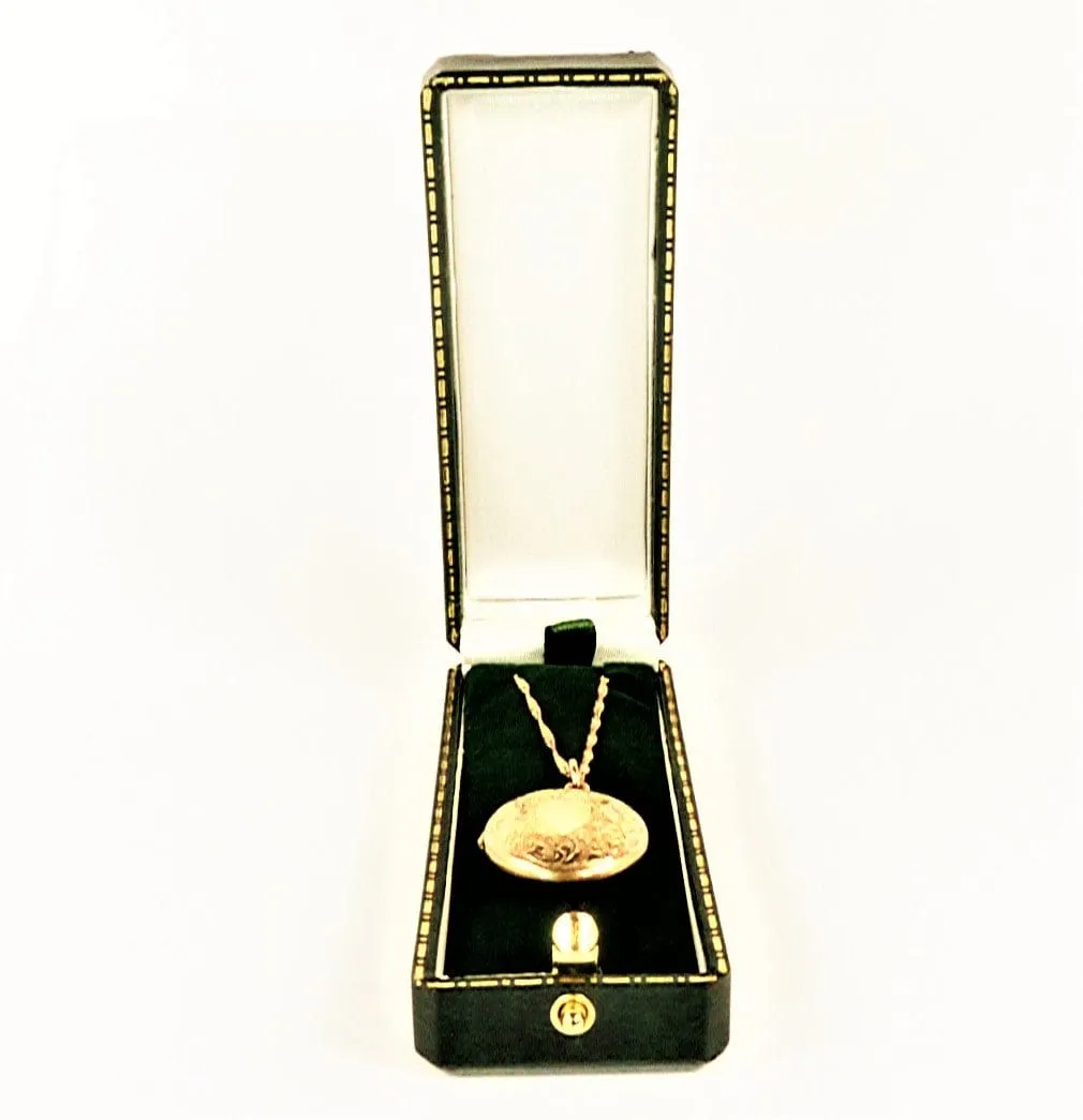 Antique Edwardian Solid Gold Locket 1908 With 18 Inch Necklace