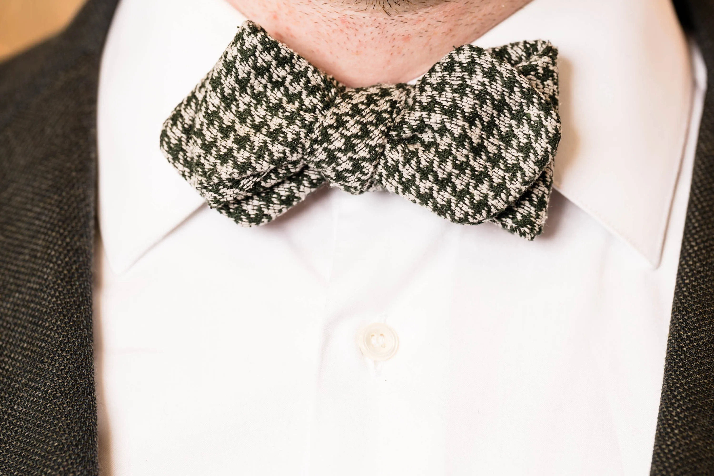 Green & Gray Houndstooth Silk Bourette Bow Tie