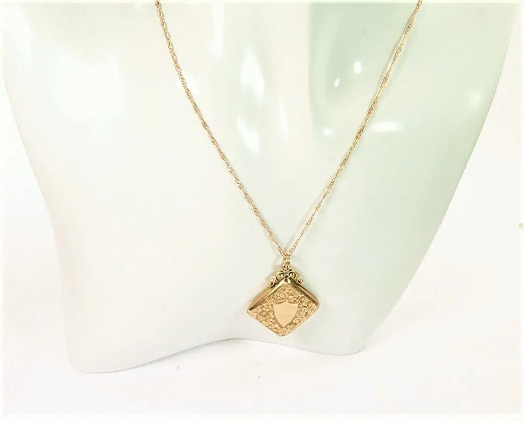 Solid Gold Fully Hallmarked Edwardian Locket Chester Assayed 1908 With Necklace